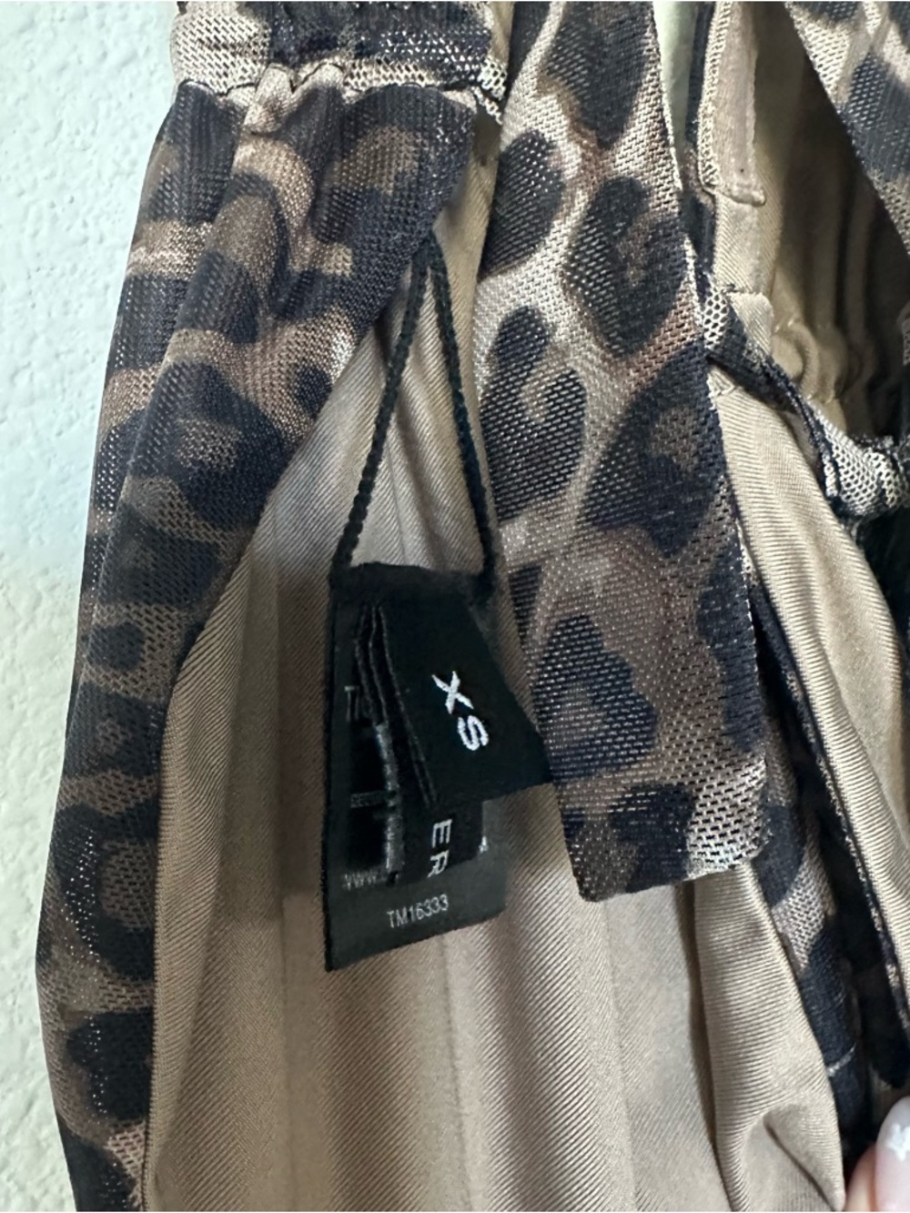 Tiger Mist Leopard Pearl Top - Picture 8 of 8